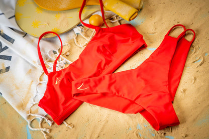 Red eco-friendly V-shaped bikini bottom Sofia